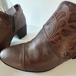 boc Brown Embossed Leather Ankle Boots